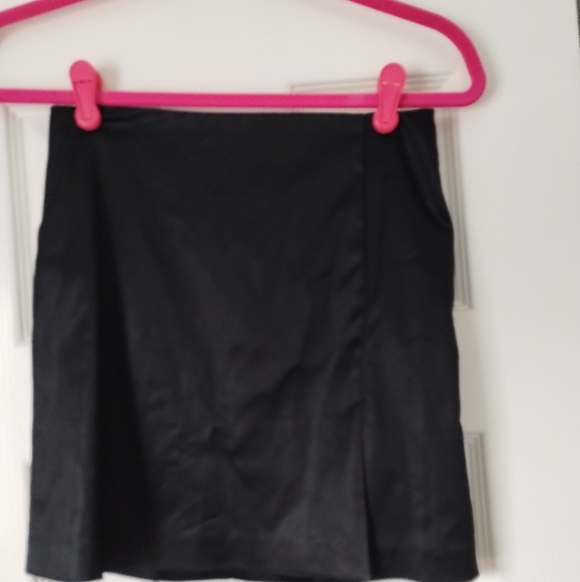 Sunday Best Black Women's Mini Skirt 2 - Picture 5 of 10